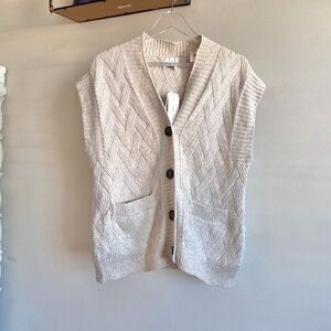 🪞 NWT v neck button front chevron stretch knit tank vest sweater top in oatmeal